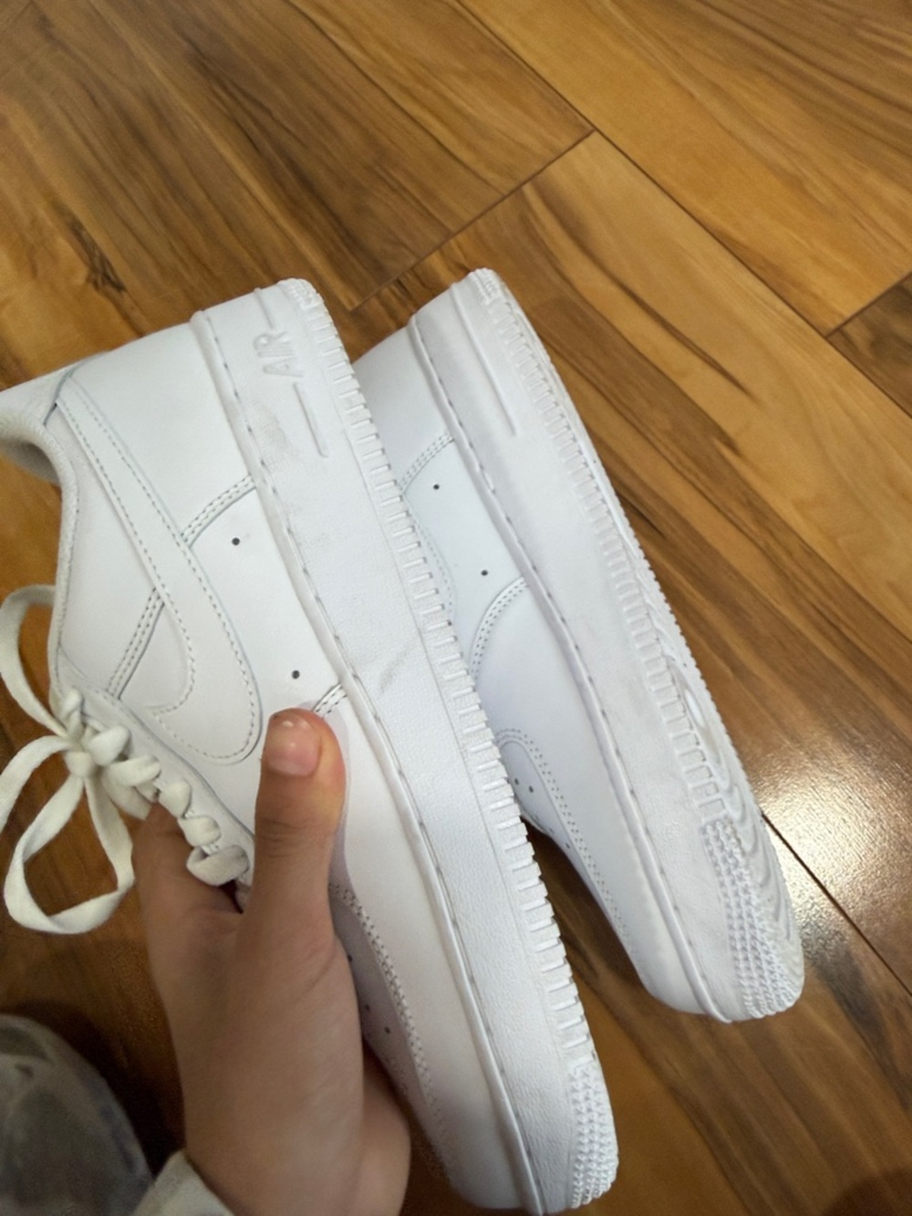 Nike Men’s White Low-Top Leather AF1/Air Forces-sneakers - Picture 8 of 11